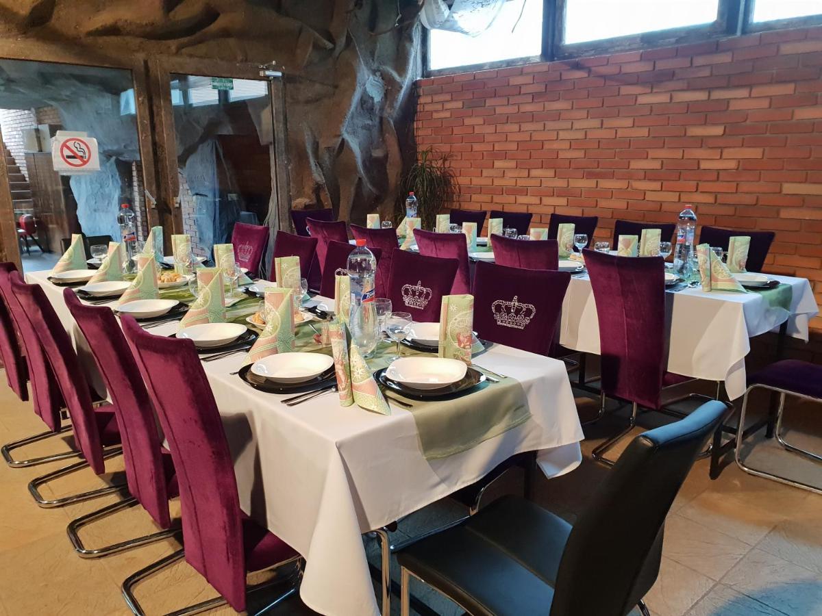 Korona Panzio Bed & Breakfast Blh nad Iplom Екстериор снимка